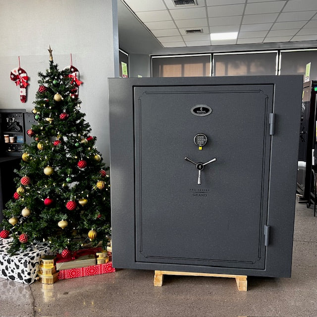 USED Browning Grand 65 Gun Safe