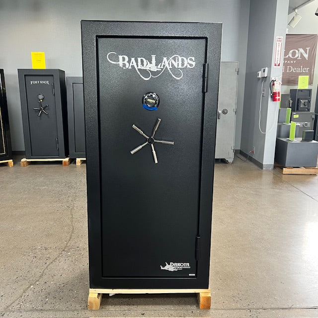 USED Dakota Bad Lands 5928 Gun Safe