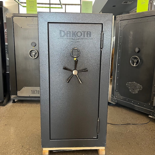 USED Dakota DS-30 Gun Safe