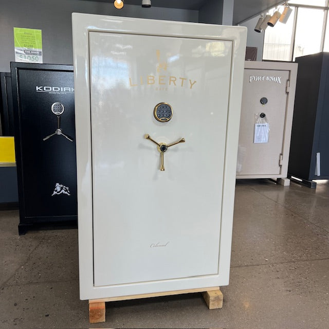USED Liberty Colonial 30 Gun Safe